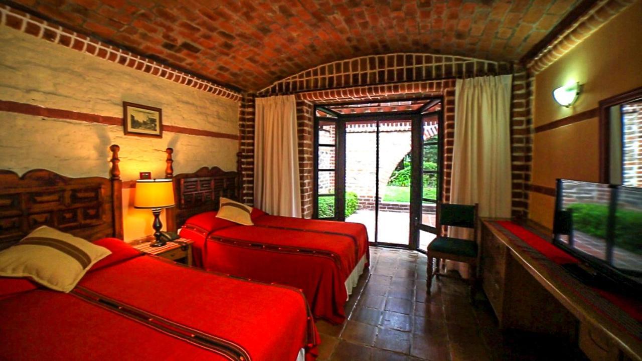 Hotel San Buenaventura De Atitlan Panajachel Exterior photo